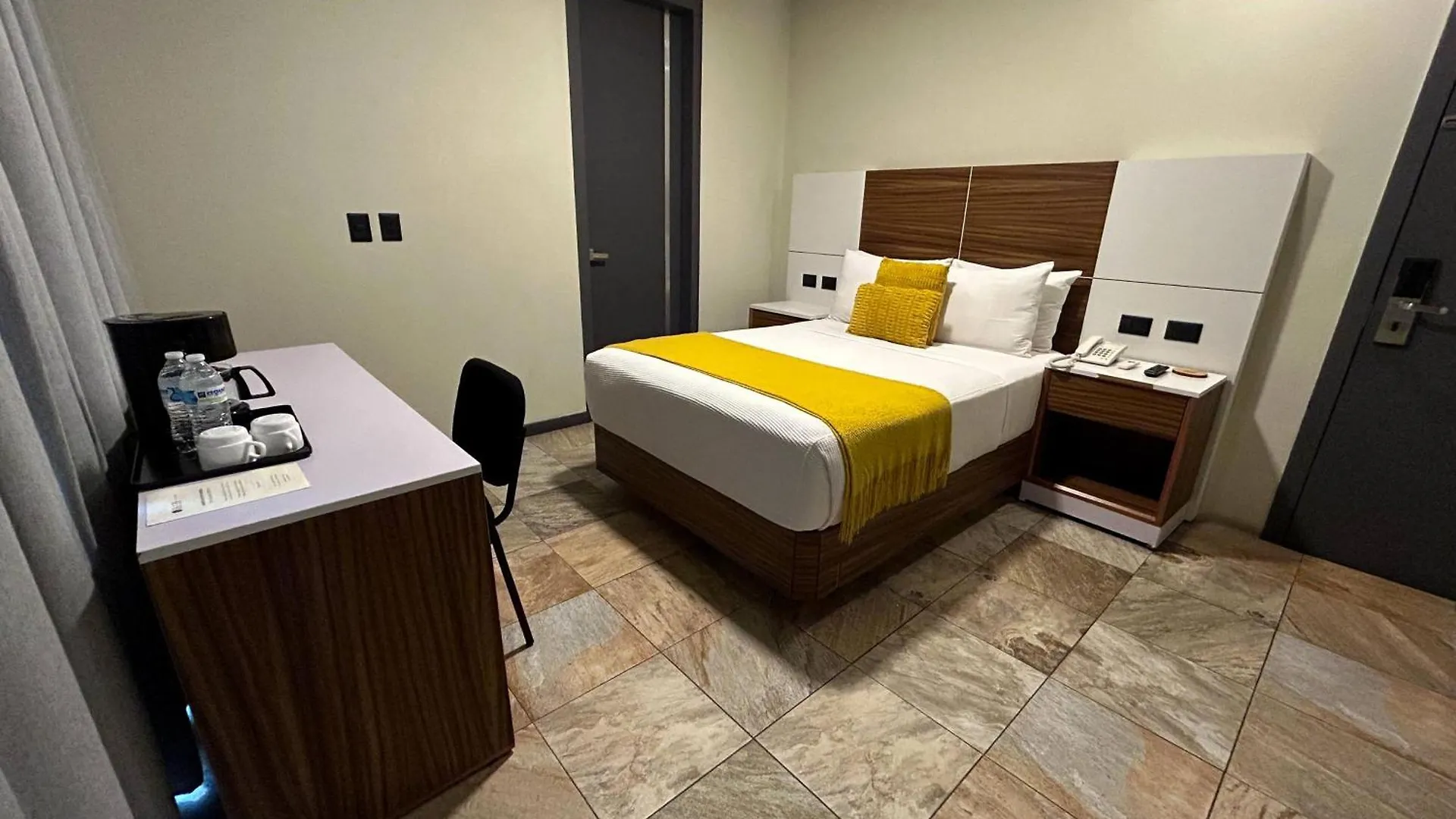 Hotel Hvh By Yaxche Guadalajara
