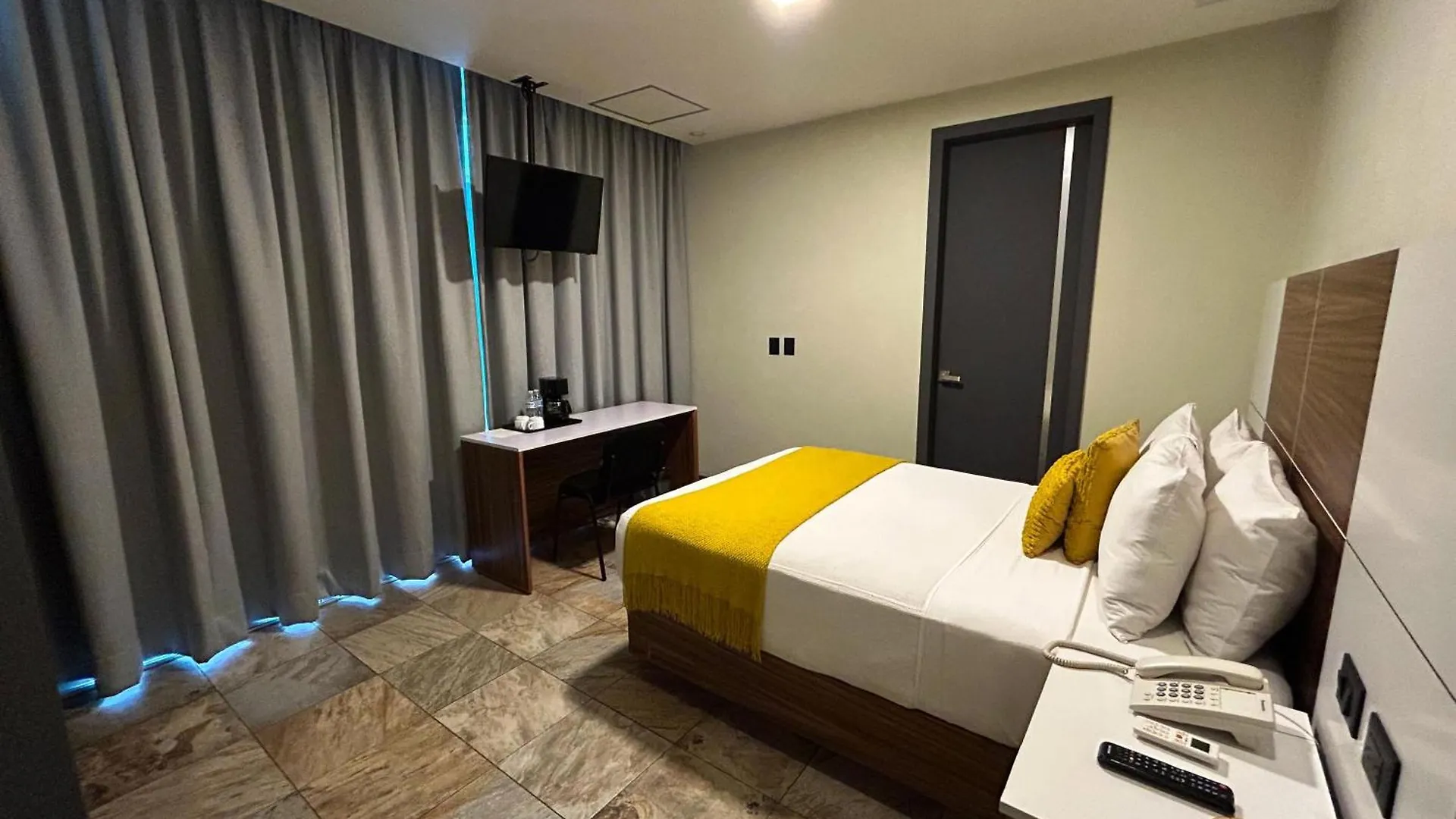 Hotel Hvh By Yaxche Guadalajara